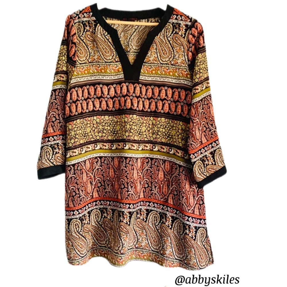 Tunic 3/4 Sleeve Top by F/S Leveca Size Medium V Neck Casual Paisley Print